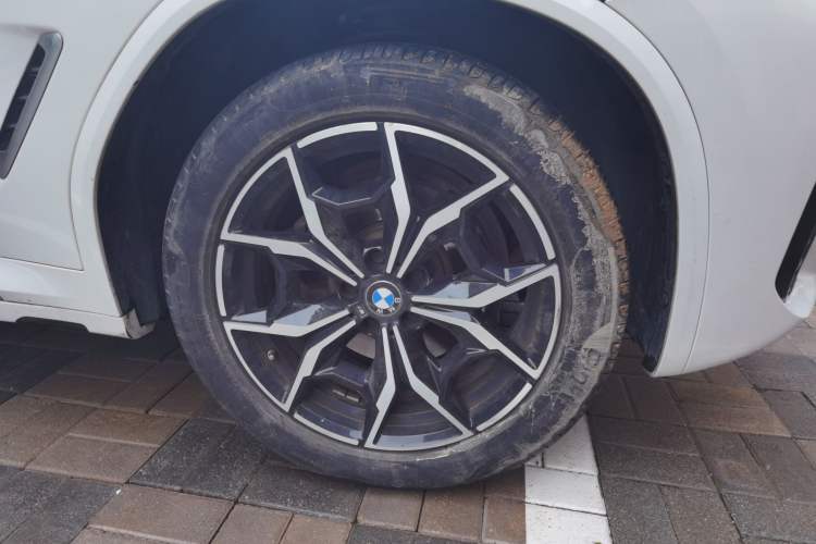 Used BMW X3 2022 xDrive25i M Sport Package Right Front Wheel Hub