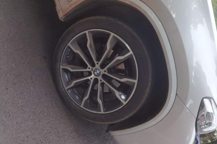 Used BMW X3 2022 xDrive30i Luxury Model M Night Sky Package Right Front Wheel Hub