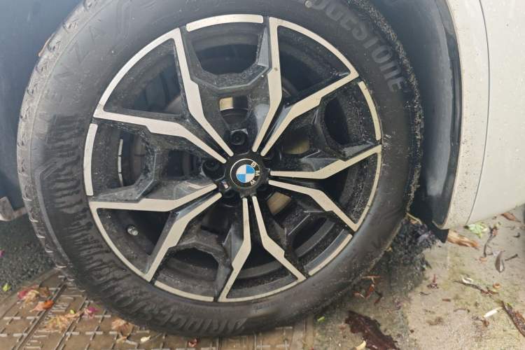 Used BMW X3 2022 xDrive25i M Sport Package Right Front Wheel Hub