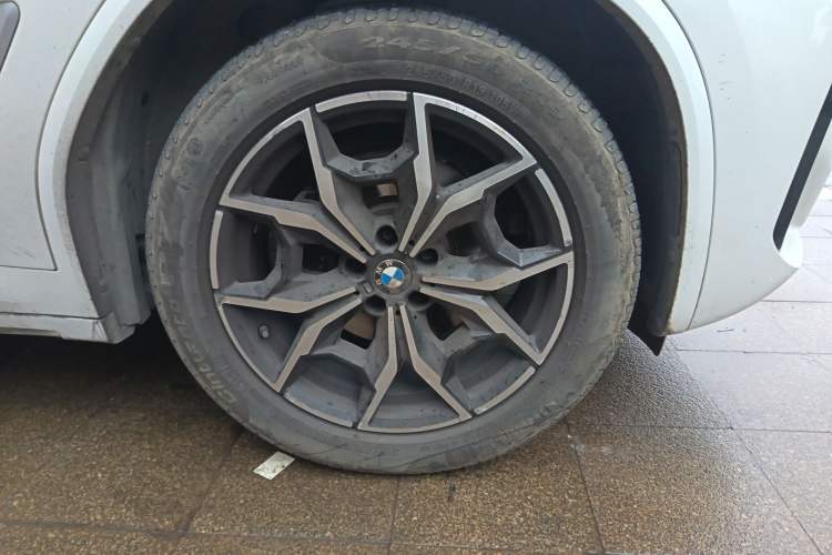 Used BMW X3 2022 Restyled xDrive25i M Sport Package Right Front Wheel Hub