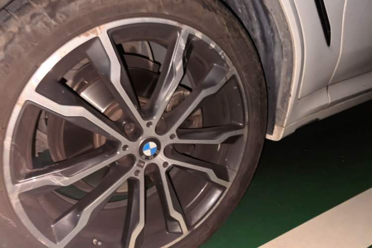 Used BMW X3 2022 Facelift xDrive30i Luxury Edition M Night Edition Package Right Front Wheel Hub
