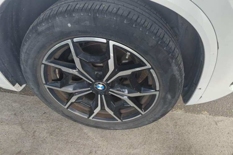 Used BMW X3 2022 xDrive25i M Sport Package Right Front Wheel Hub