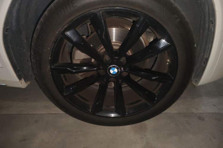 Used BMW X3 2022 xDrive30i Luxury Edition M Night Sky Package Right Front Wheel Hub