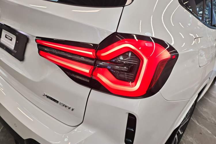 Used BMW X3 2022 Facelift xDrive30i Luxury Edition M Night Edition Package Right Rear Taillight