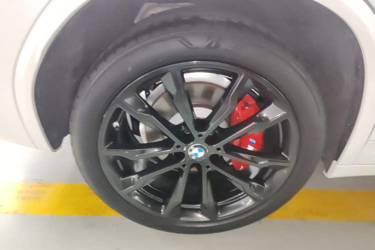 Used BMW X3 2022 Restyled xDrive30i Luxury Edition M Night Sky Package Right Rear Wheel Hub