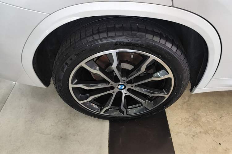 Used BMW X3 2022 xDrive30i Luxury Model M Night Sky Package Right Rear Wheel Hub