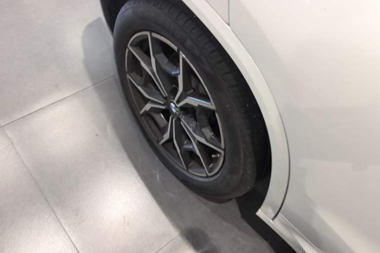 Used BMW X3 2022 Restyled xDrive25i M Sport Package Right Rear Wheel Hub