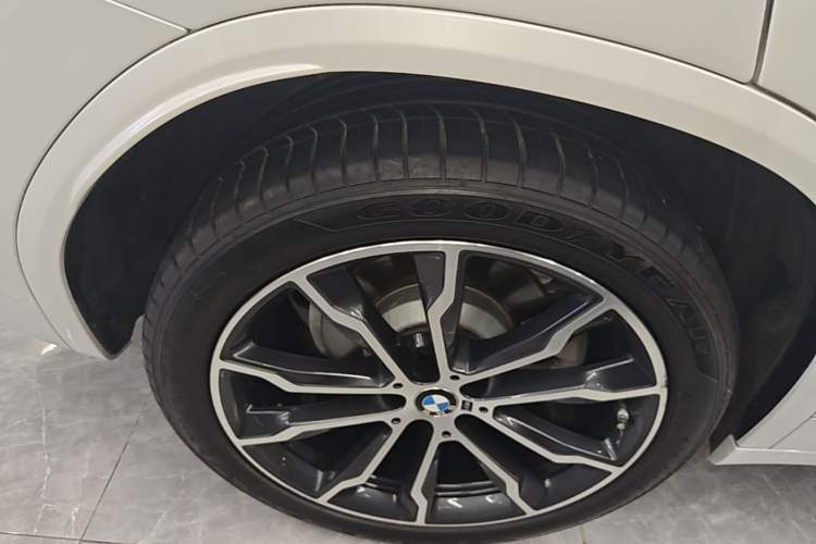 Used BMW X3 2022 Facelift xDrive30i Luxury Edition M Night Edition Package Right Rear Wheel Hub