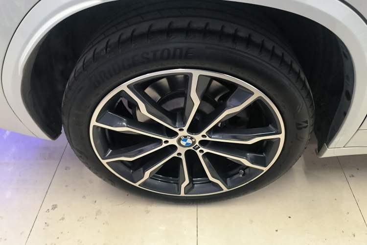 Used BMW X3 2022 Facelift xDrive30i Luxury Edition M Night Edition Package Right Rear Wheel Hub
