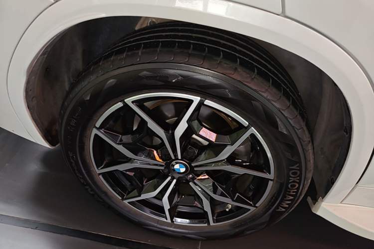 Used BMW X3 2022 Restyled xDrive25i M Sport Package Right Rear Wheel Hub