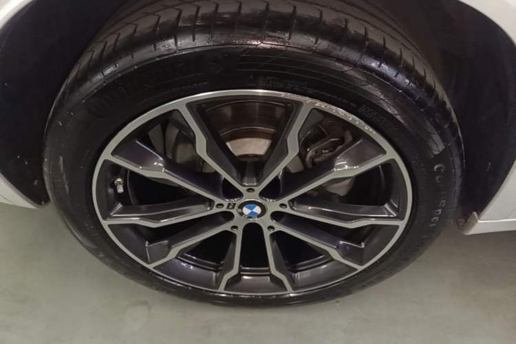 Used BMW X3 2022 Facelift xDrive30i Luxury Edition M Night Edition Package Right Rear Wheel Hub