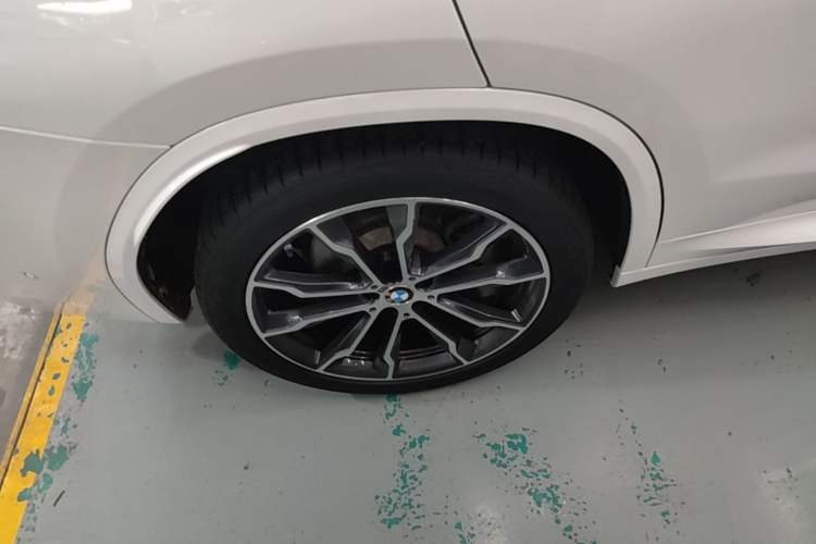 Used BMW X3 2022 Facelift xDrive30i Luxury Edition M Night Edition Package Right Rear Wheel Hub