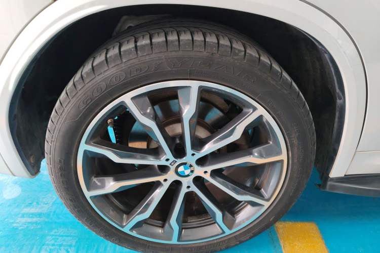 Used BMW X3 2022 xDrive30i Luxury Model M Night Sky Package Right Rear Wheel Hub