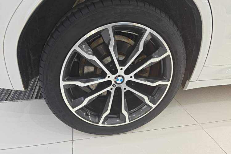Used BMW X3 2022 xDrive30i Luxury Model M Night Sky Package Right Rear Wheel Hub