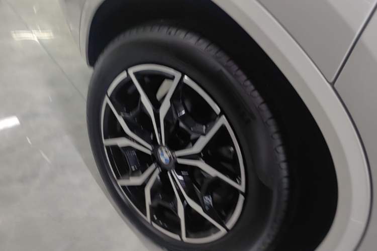 Used BMW X3 2022 xDrive25i M Sport Package Right Rear Wheel Hub