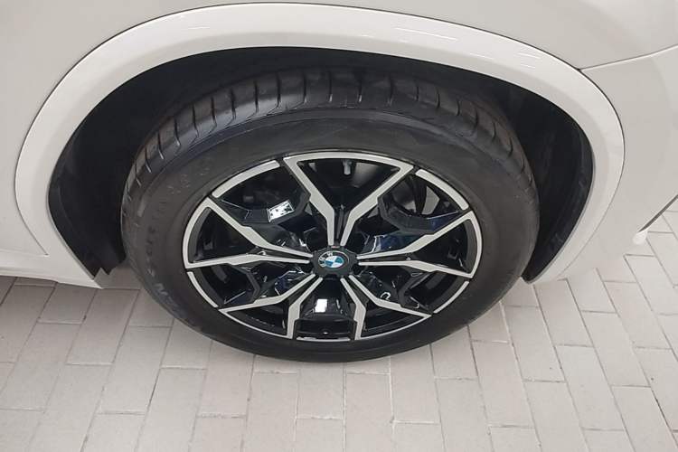Used BMW X3 2022 Restyled xDrive25i M Sport Package Right Rear Wheel Hub