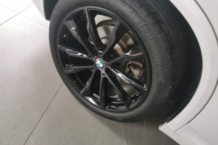 Used BMW X3 2022 Restyled xDrive30i Luxury Edition M Night Sky Package Right Rear Wheel Hub