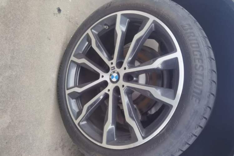 Used BMW X3 2022 xDrive30i Luxury Model M Night Sky Package Right Rear Wheel Hub
