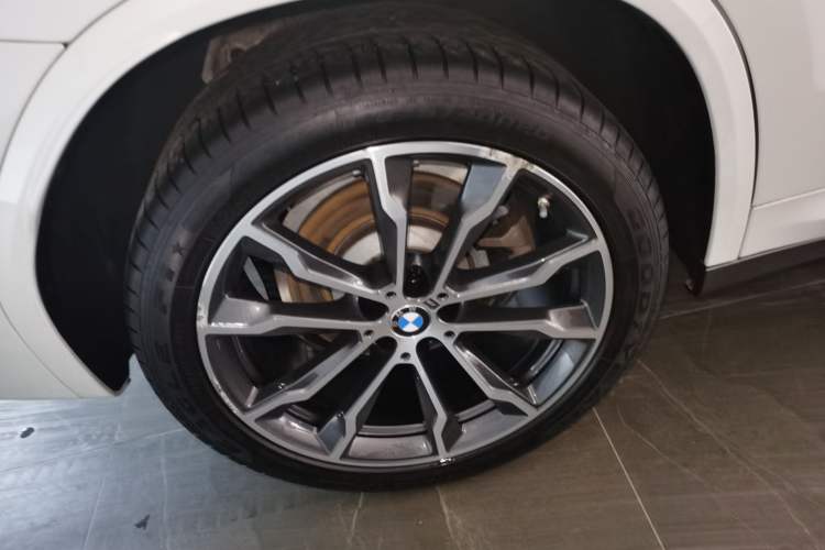 Used BMW X3 2022 xDrive30i Luxury Model M Night Sky Package Right Rear Wheel Hub