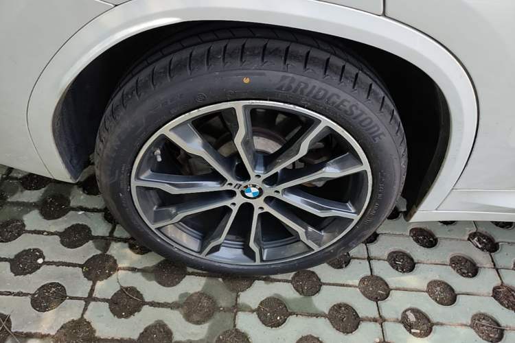 Used BMW X3 2022 xDrive30i Luxury Model M Night Sky Package Right Rear Wheel Hub