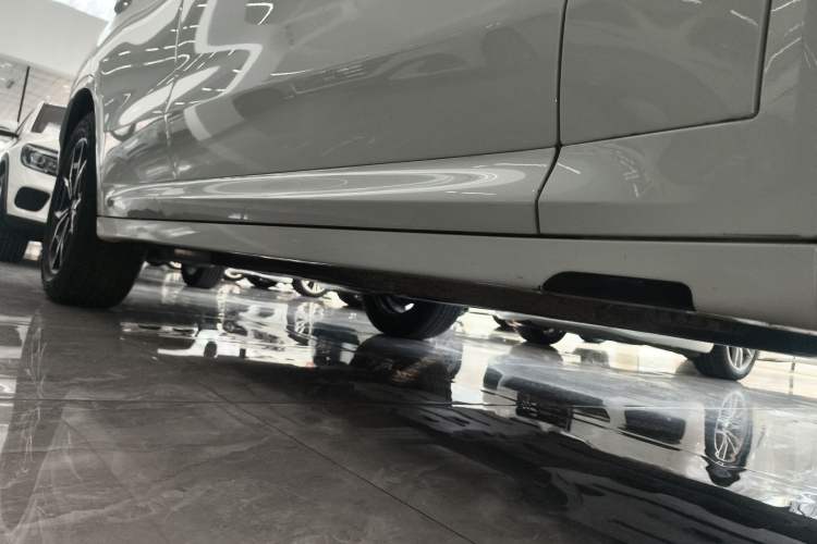 Used BMW X3 2022 Restyled xDrive25i M Sport Package Right Side Sill