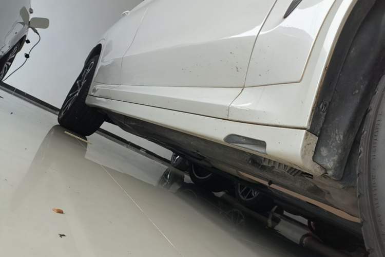 Used BMW X3 2022 Second Facelift xDrive30i Leading Edition M Night Sky Package Right Side Sill