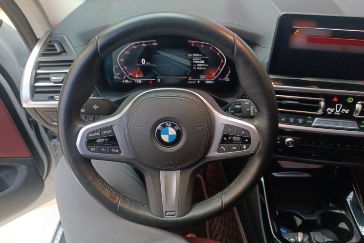 Used BMW X3 2022 xDrive25i M Sport Package Steering Wheel