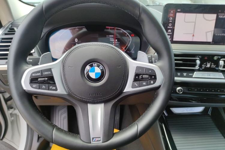 Used BMW X3 2022 xDrive30i Luxury Model M Night Sky Package Steering Wheel