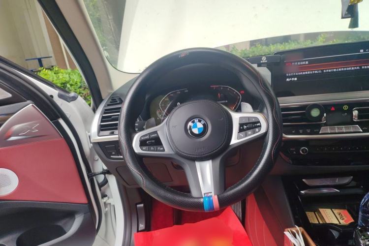 Used BMW X3 2022 Second Facelift xDrive30i Leading Edition M Night Sky Package Steering Wheel