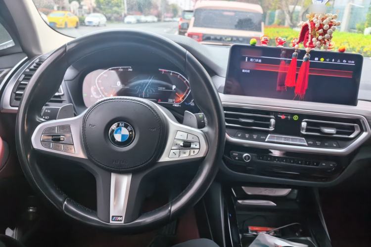 Used BMW X3 2022 xDrive30i Luxury Model M Night Sky Package Steering Wheel