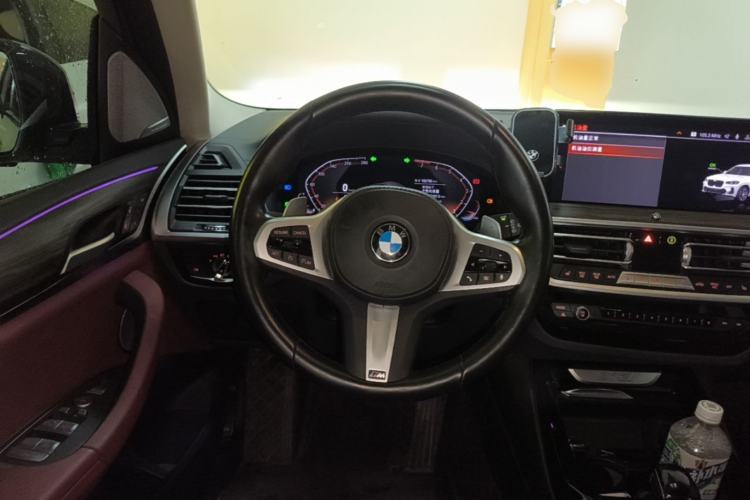 Used BMW X3 2022 Second Facelift xDrive30i Leading Edition M Night Sky Package Steering Wheel