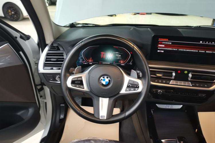 Used BMW X3 2022 xDrive30i Luxury Model M Night Sky Package Steering Wheel