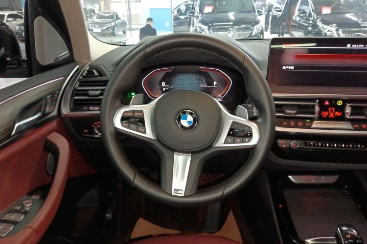 Used BMW X3 2022 Second Facelift xDrive30i Leading Edition M Night Sky Package Steering Wheel