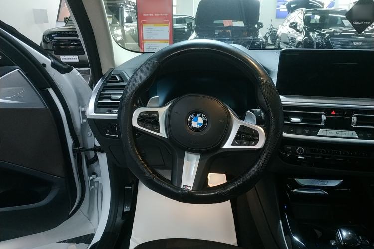 Used BMW X3 2022 xDrive30i Luxury Model M Night Sky Package Steering Wheel