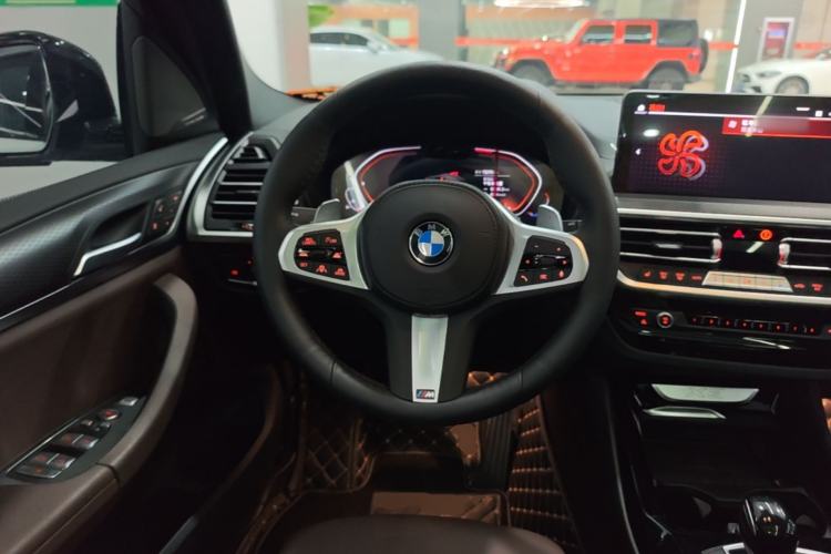 Used BMW X3 2022 Second Facelift xDrive30i Luxury Edition M Night Sky Package Steering Wheel