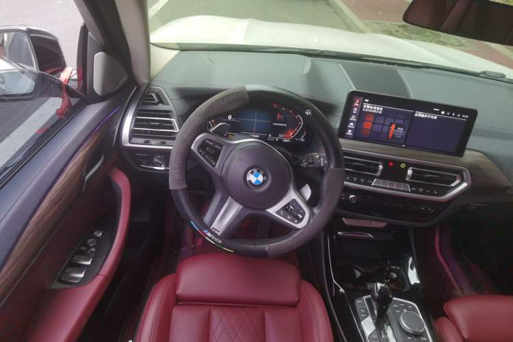 Used BMW X3 2022 xDrive30i Luxury Model M Night Sky Package Steering Wheel