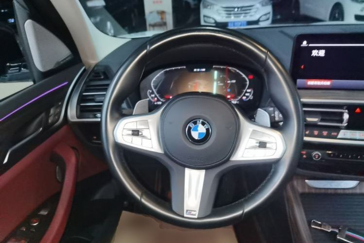 Used BMW X3 2022 Second Facelift xDrive30i Leading Edition M Night Sky Package Steering Wheel