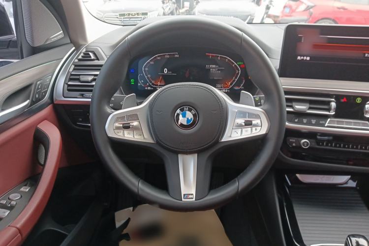 Used BMW X3 2022 Second Facelift xDrive30i Leading Edition M Night Sky Package Steering Wheel