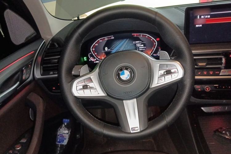 Used BMW X3 2022 Second Facelift xDrive30i Leading Edition M Night Sky Package Steering Wheel