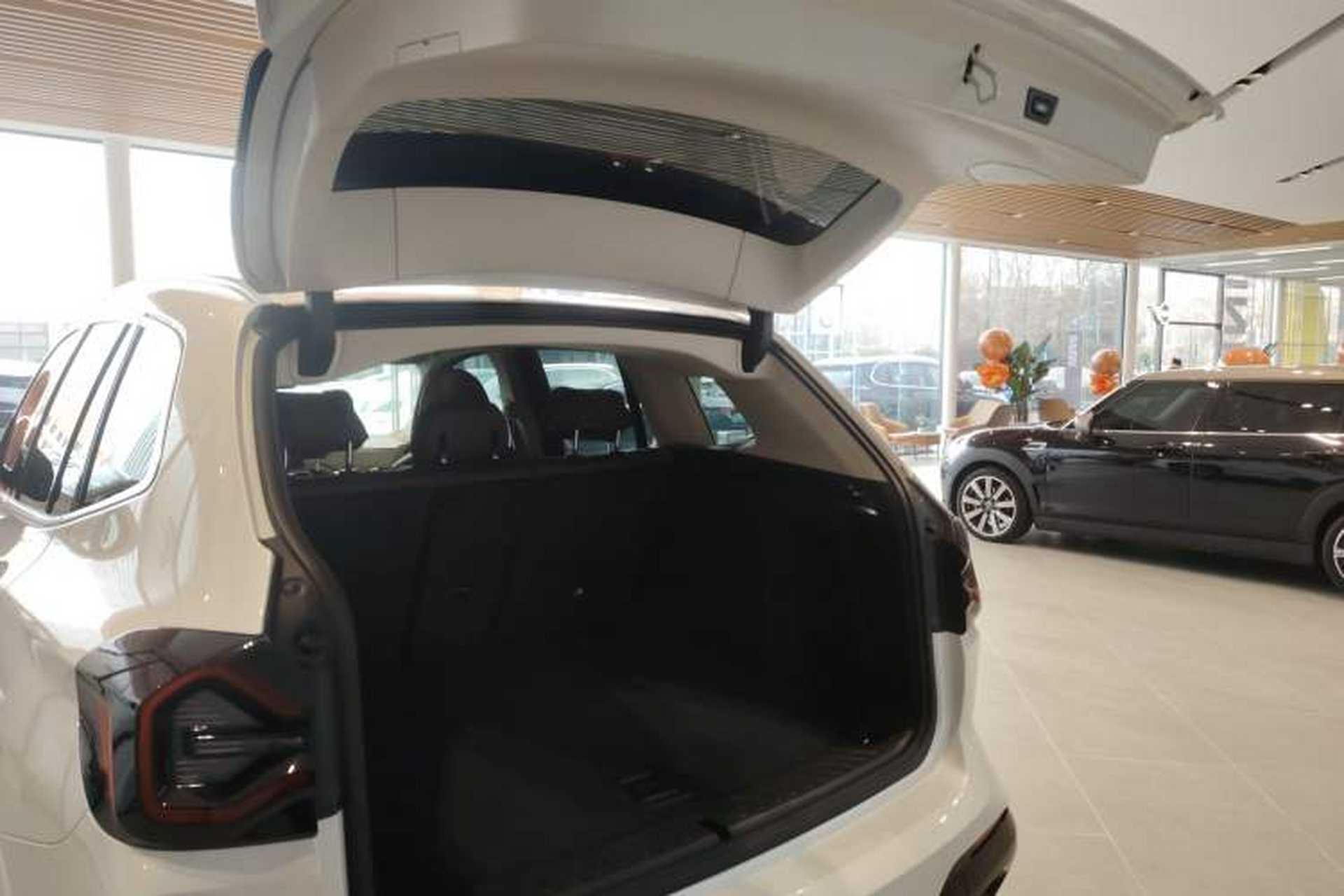 Used BMW X3 2022 xDrive25i M Sport Package Trunk