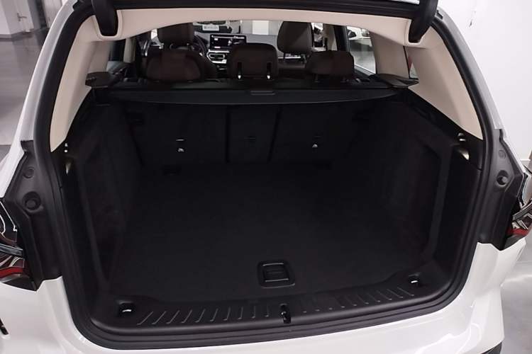 Used BMW X3 2022 Restyled xDrive25i M Sport Package Trunk