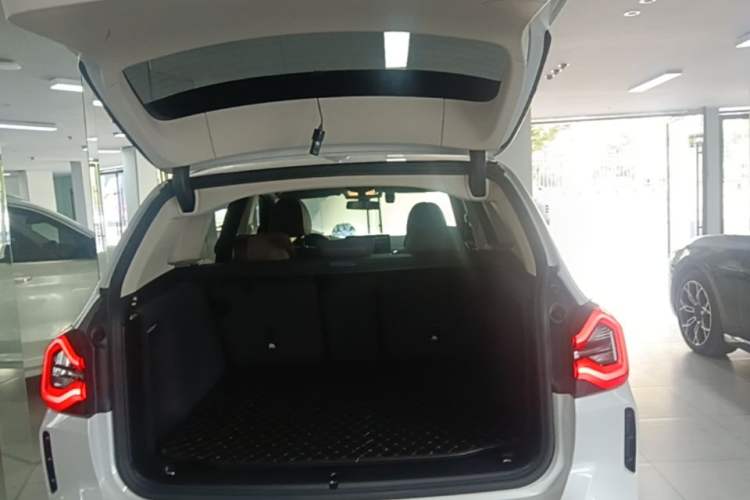Used BMW X3 2022 Restyled xDrive25i M Sport Package Trunk