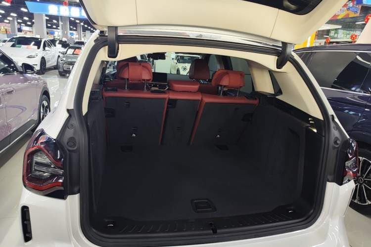 Used BMW X3 2022 xDrive30i Luxury Model M Night Sky Package Trunk