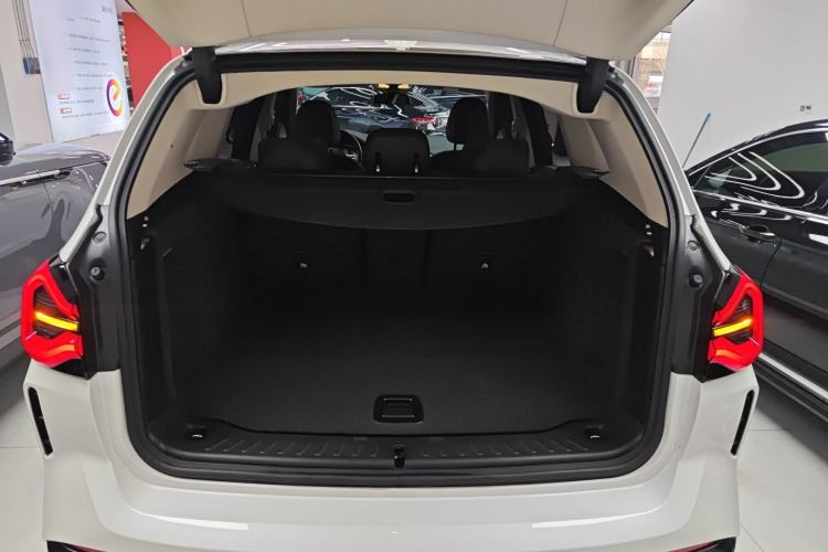 Used BMW X3 2022 Second Facelift xDrive30i Leading Edition M Night Sky Package Trunk