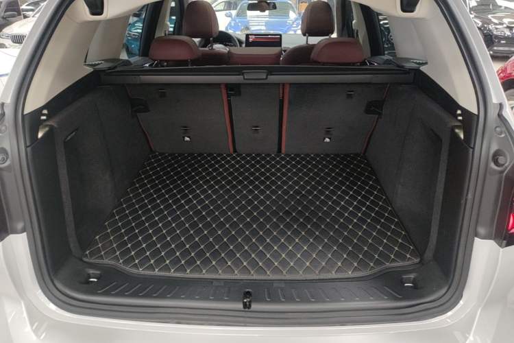 Used BMW X3 2022 xDrive25i M Sport Package Trunk