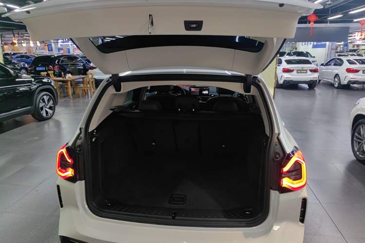 Used BMW X3 2022 xDrive25i M Sport Package Trunk