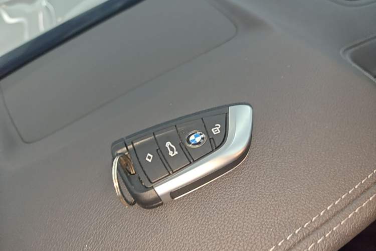 Used BMW X3 2022 Facelift xDrive30i Luxury Edition M Night Edition Package Vehicle Key