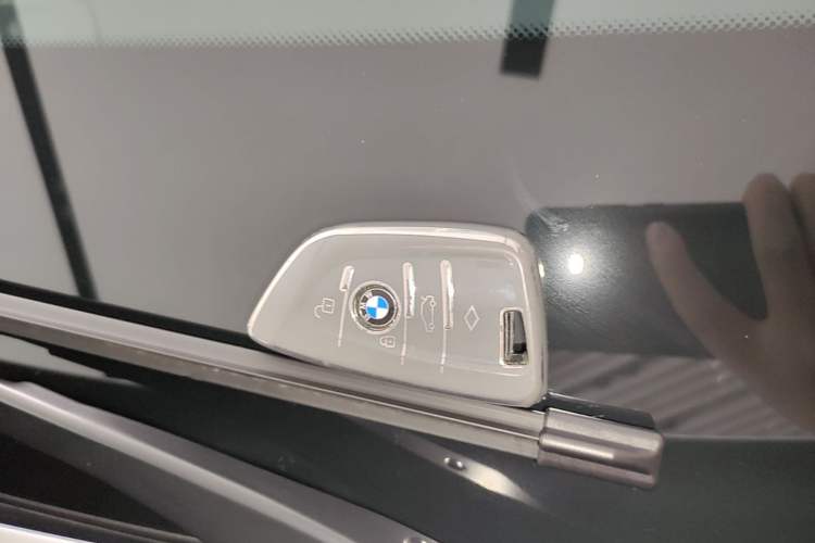 Used BMW X3 2022 Second Facelift xDrive30i Leading Edition M Night Sky Package Vehicle Key