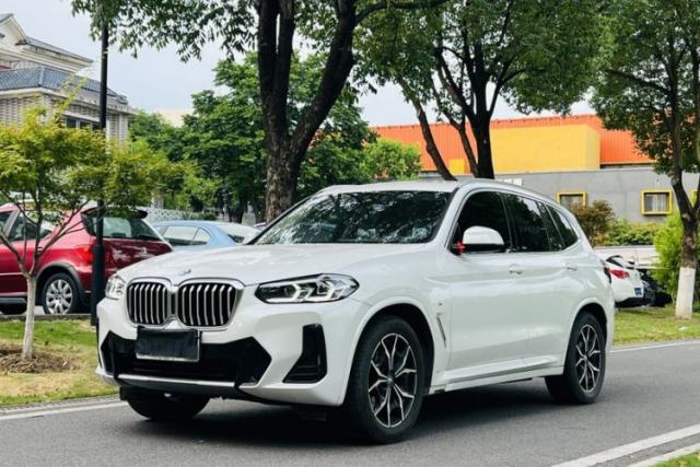 Ojetý BMW X3 2022 xDrive25i M Sport Package