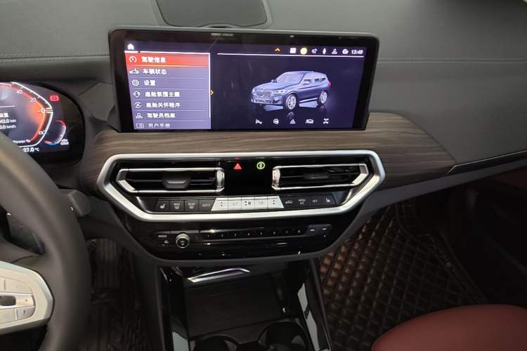 Used BMW X3 2023 Restyled xDrive30i Leading Edition M Night Sky Package Audio And AC Panel